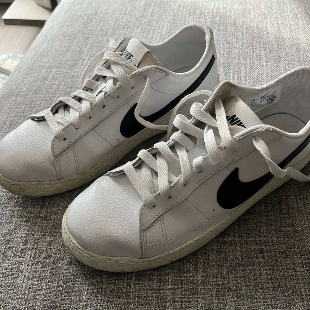Nike Low Top Blazers